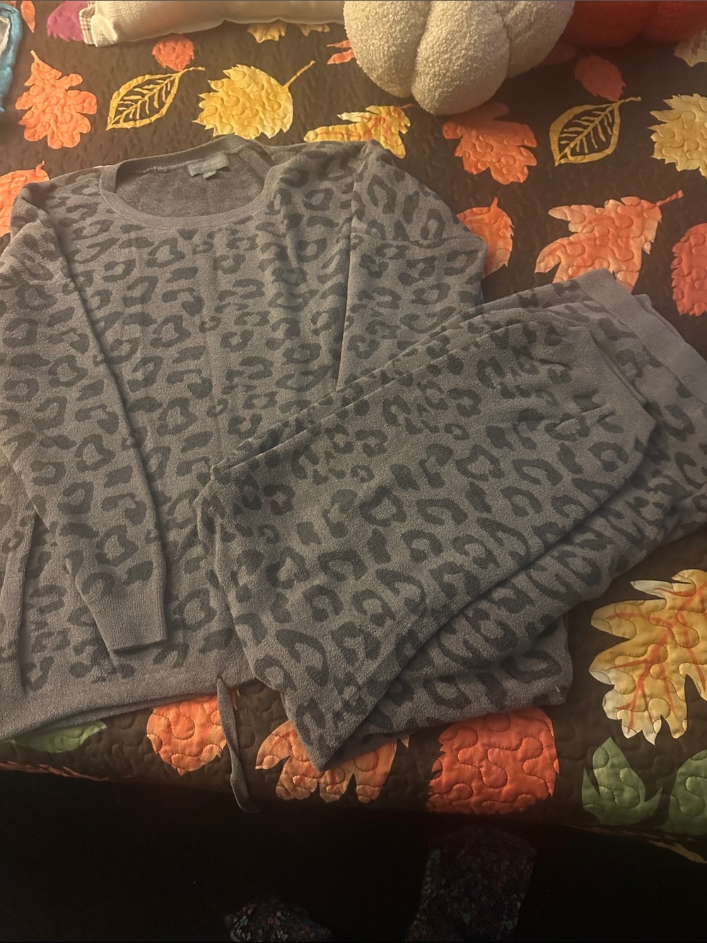 Barefoot Dreams Gray Leopard-Print Jogging Set